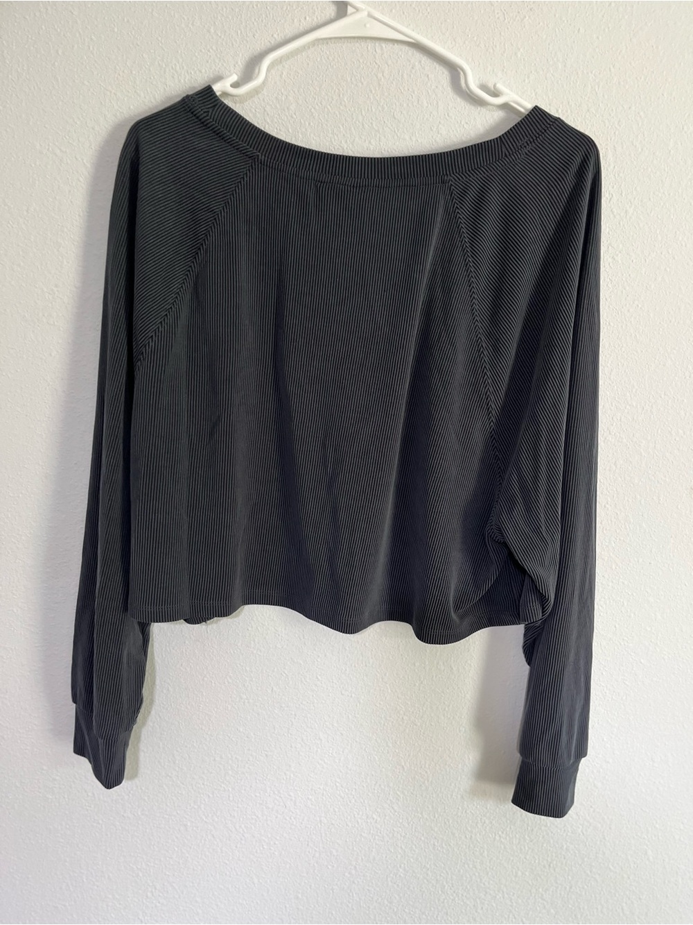 Victoria's Secret Charcoal Cropped Stripe RibbedLong-Sleeve Top casual relax - Picture 7 of 8